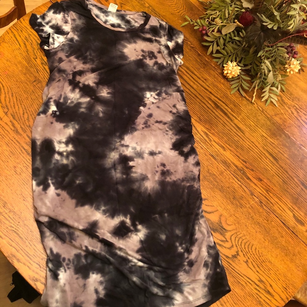 Plus size maternity dress